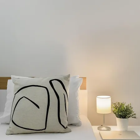 Premium, Modern In Center